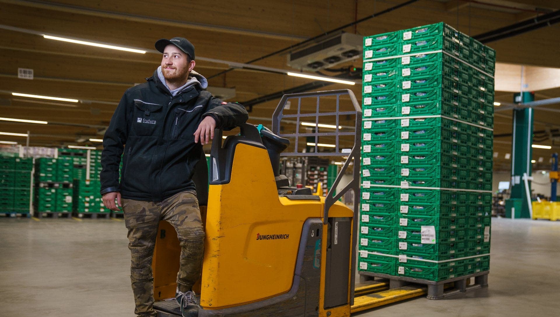 Lehrberuf Logistiker in der Frutura Firmenzentrale in Hartl